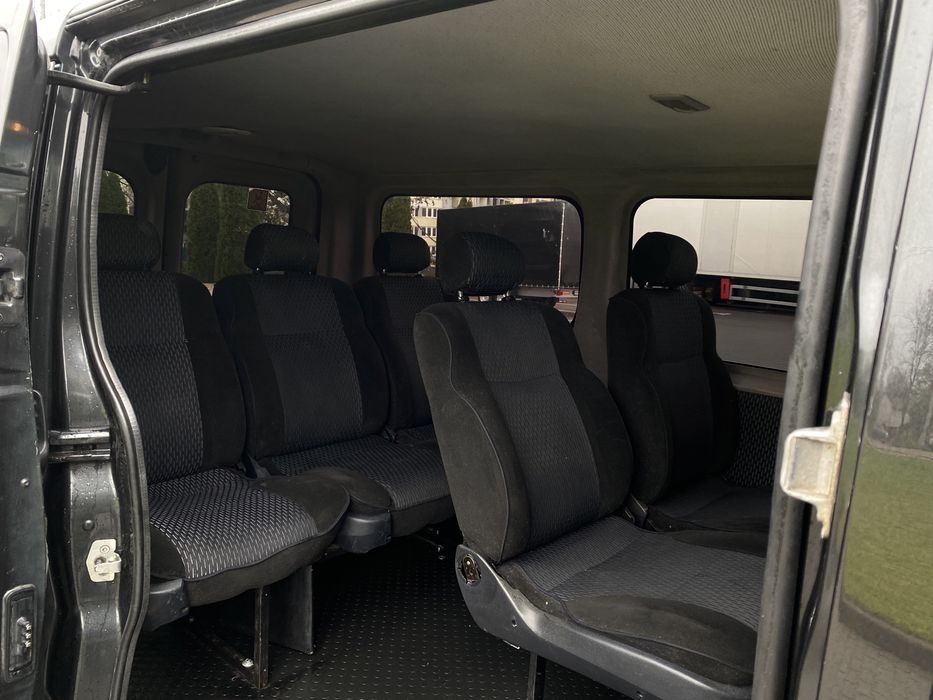 Продам Opel Vivaro 1,9 maxi база
