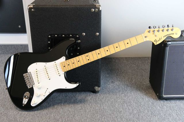 Fender Stratocaster ST72 Reissue Black Japan