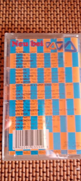 Kaseta magnetofonowa Neu bei Viva