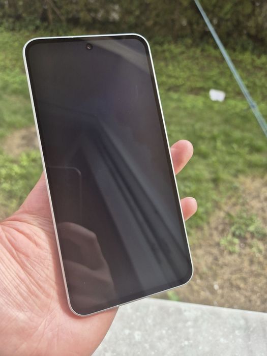 Samsung a56 5G 8/128gb olive. Samsung S9 fe x510