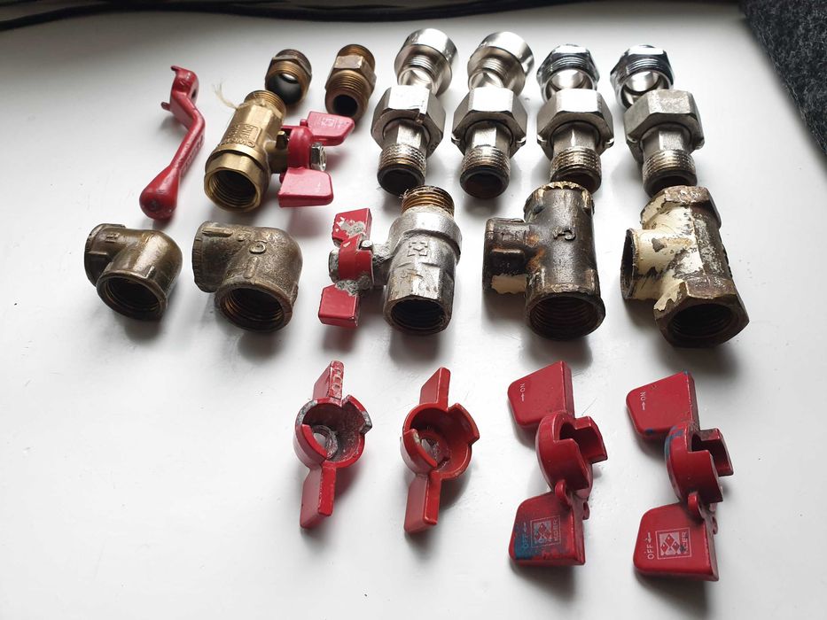 Залишки сантехніки General Fittings ,Згін американка ,Ніпель ,Кран