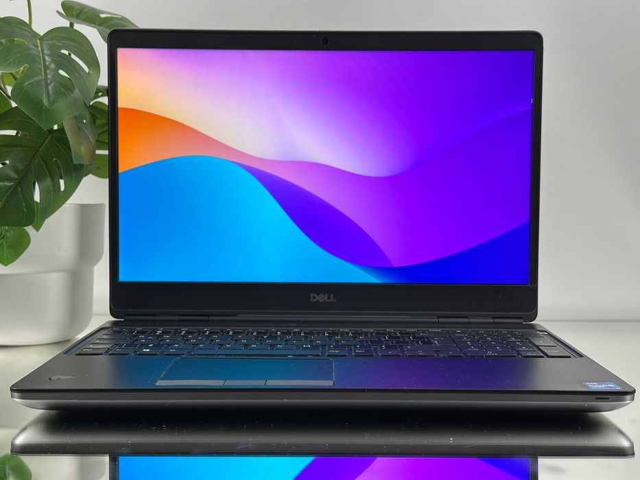 Mobilna Potęga Dell Precision 7560 i7 32GB 1TB Nvidia FHD 15,6 Mistrz