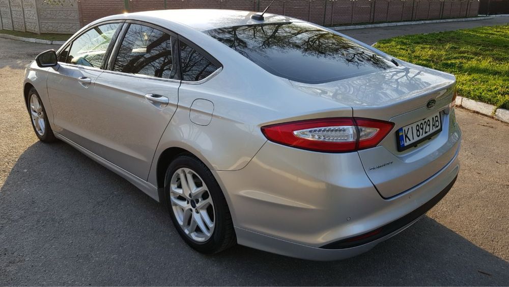 Ford Fusion 2.5 Газ 2015 рік в гарному стані