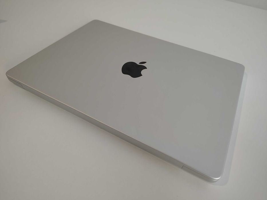 Apple MacBook Pro 14, 16/512GB, Excellent Condition, 105 Cycle Count