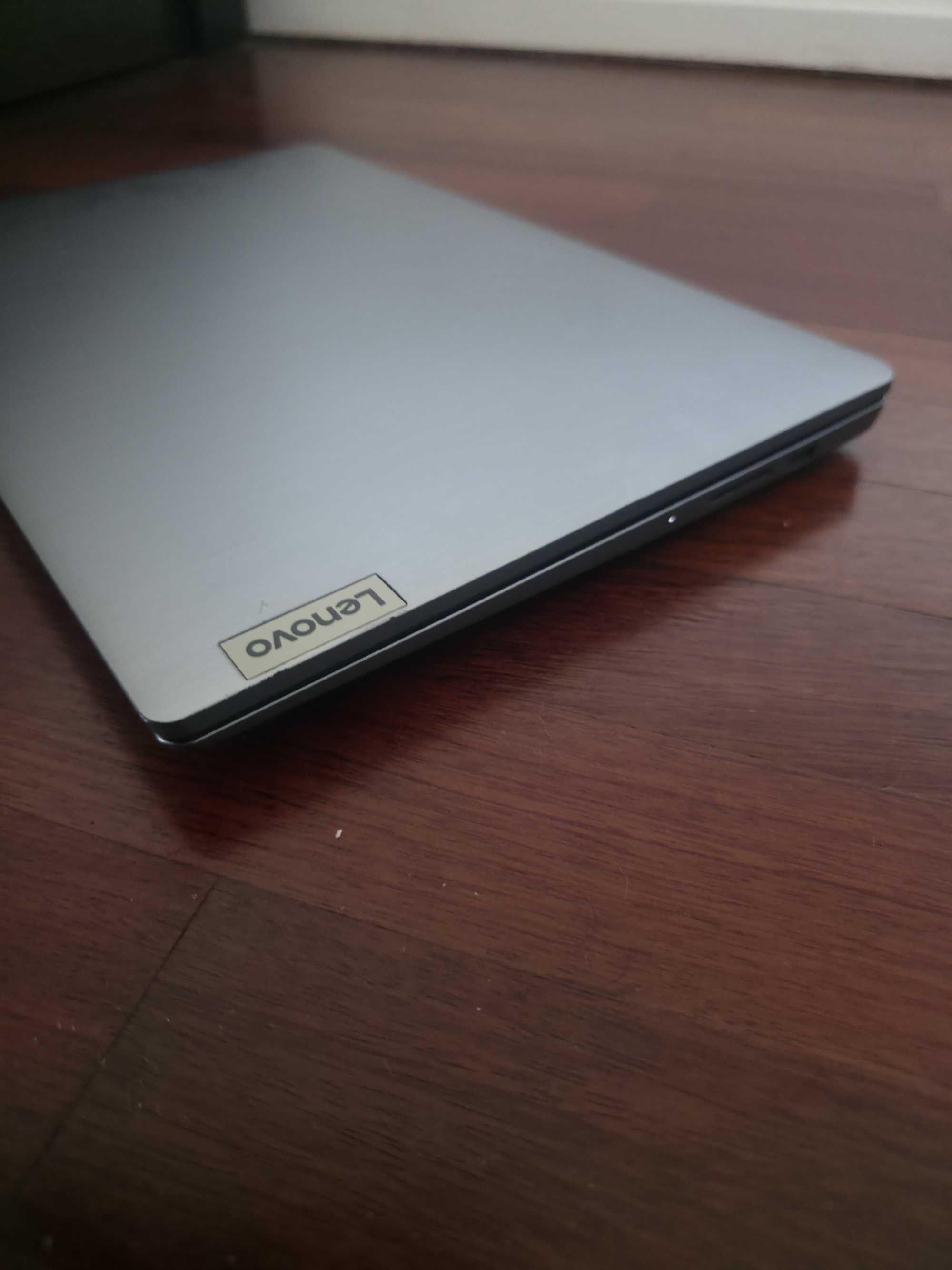 Lenovo IdeaPad 3  i5-1235U - 16Gb RAM