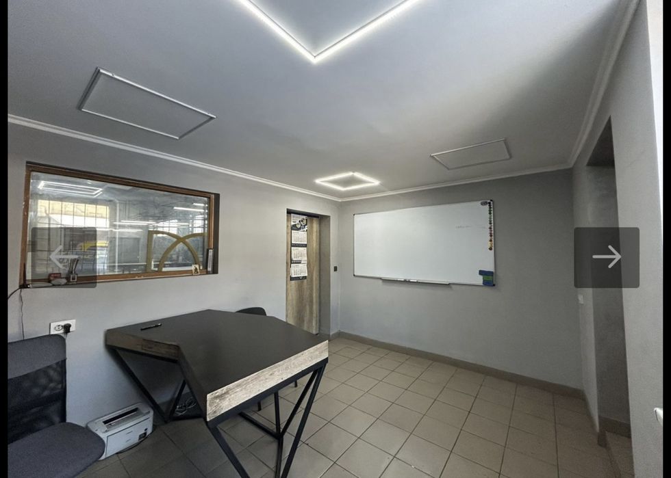 Виробничий цех власна територія ,світло.Коломия