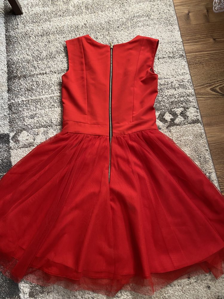 Studniówkowa Czerwona sukienka w rozmiarze 36
