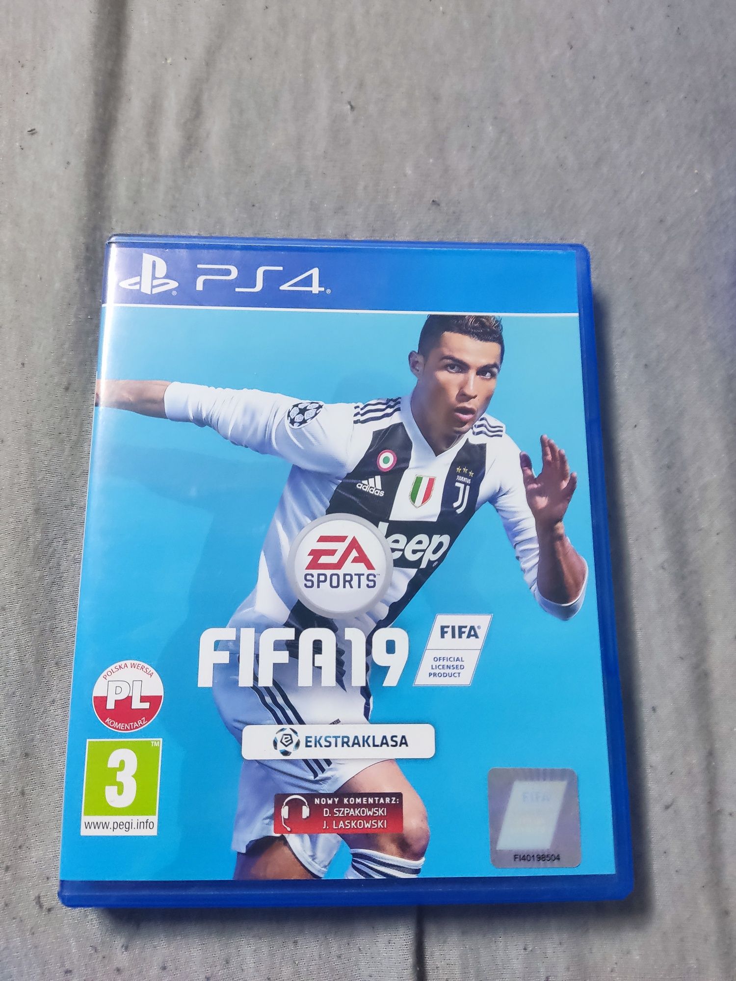 Sprzedam Fifę 19 na ps4