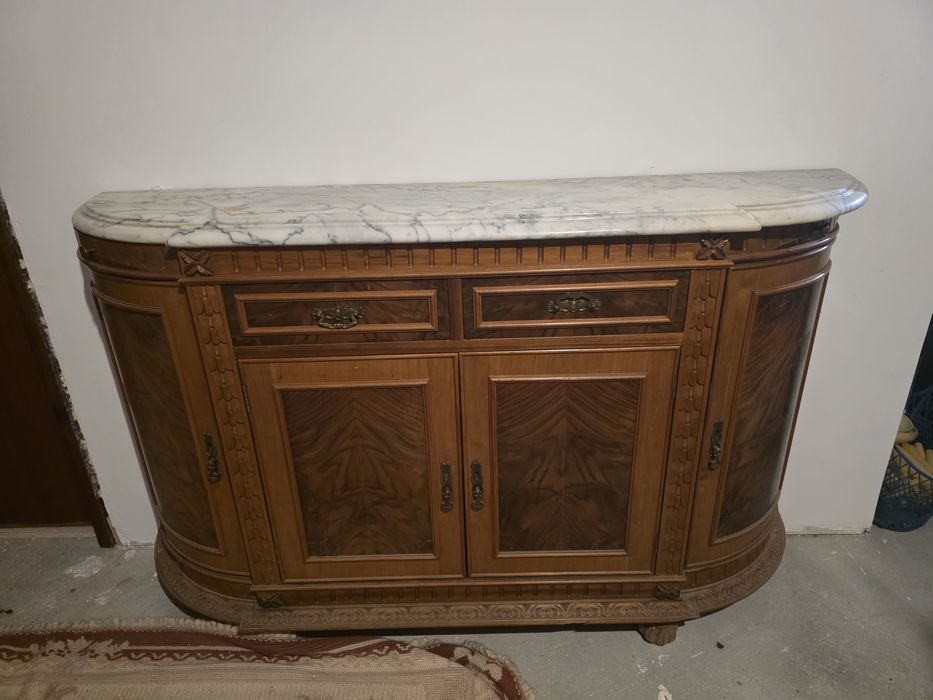 Sapateira com tampo de mármore como nova