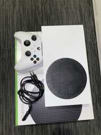 Xbox Series S( Com Caixa) - 1 Comando (Usada)