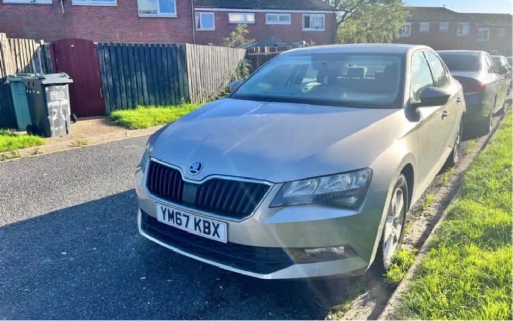 Двері, дверь дверка Skoda Superb 3V 1.6 DCX RSP колір LF8H