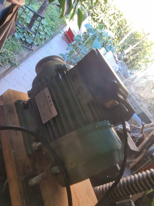 Esmagadora de vinho eletrica/ manual