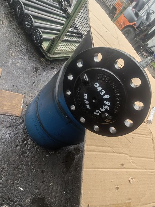 Półoś tylnego mostu Man