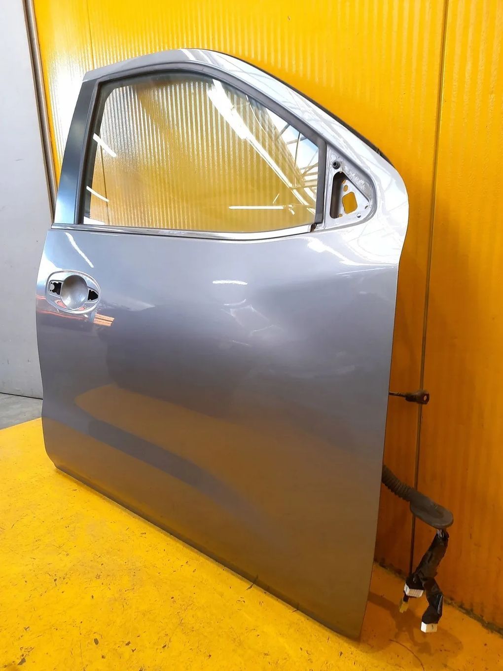 Nissan NP300 D23 DRZWI PRZÓD PRZEDNIE PRAWE K51 15r.0r.
