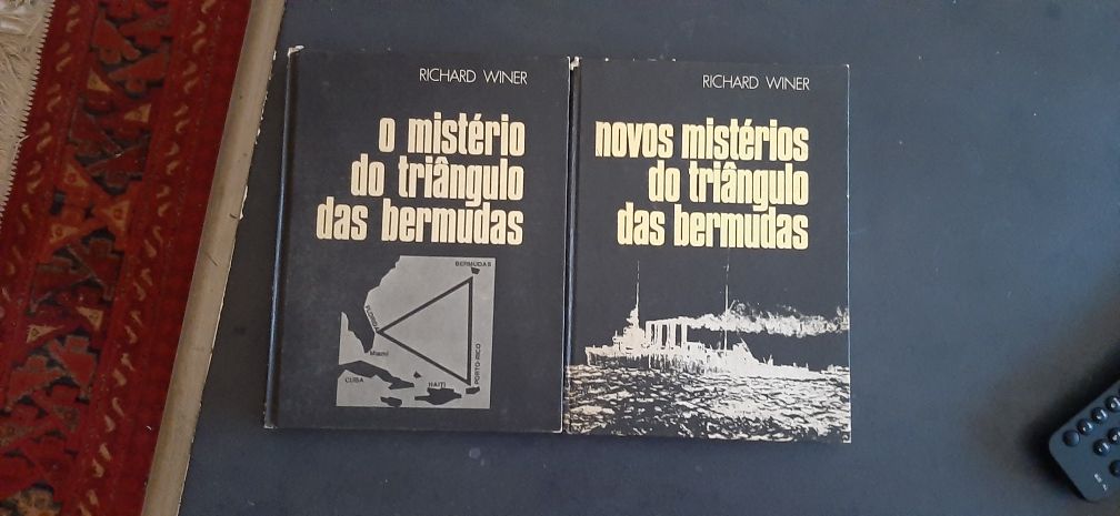 Vendo conjunto de livros sobre o triângulo das Bermudas