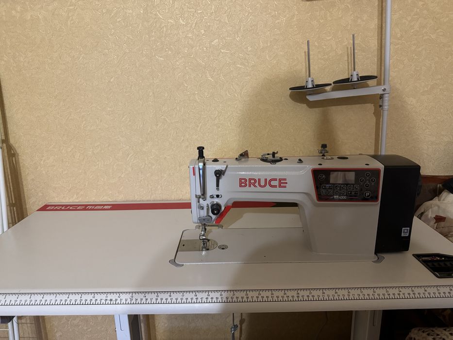 прямострочна професійна Швейна машинка BRUCE R4000 B-DQ