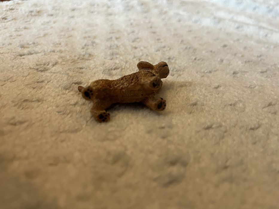 Brązowy piesek schleich