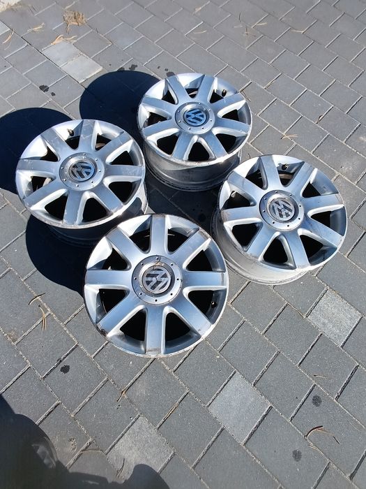 Oryginalne felgi aluminiowe od WV Golf MK6 16 cali
