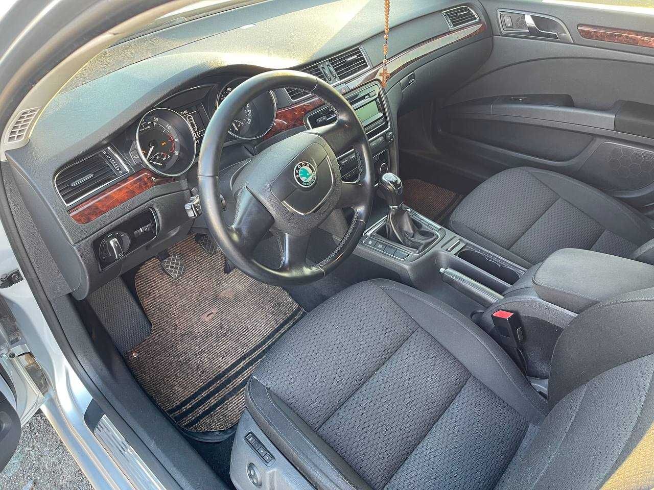 Skoda Superb 1.8 офіційна один влісник