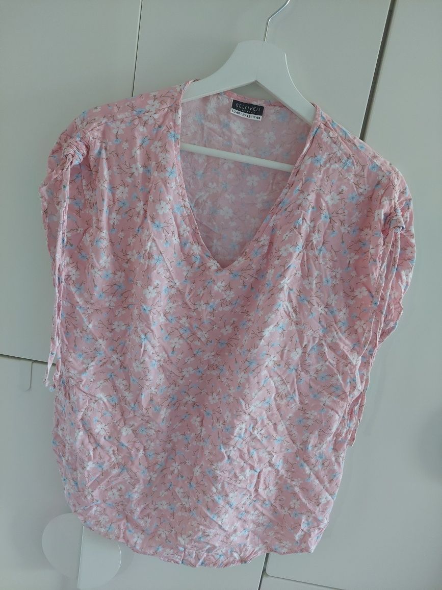 Bluzka w kwiaty 40