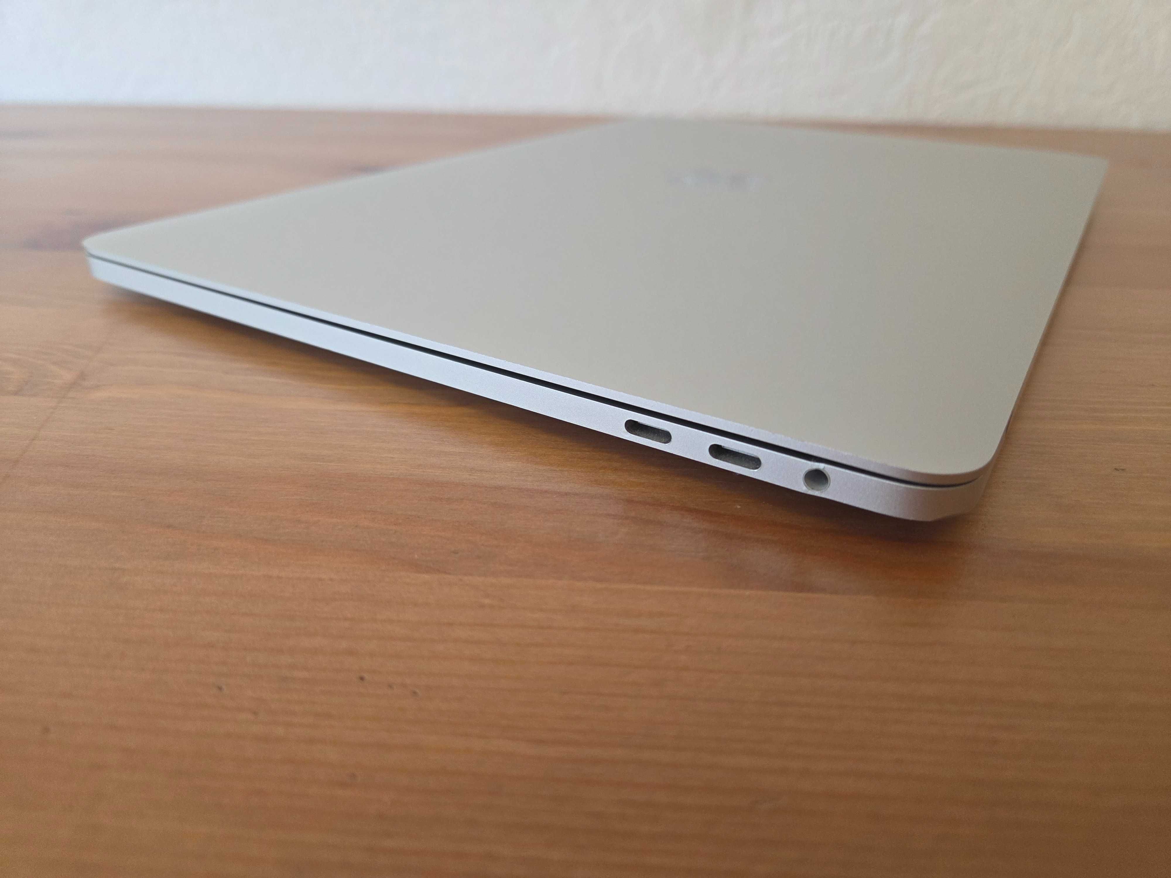 Ноутбук Apple Macbook Pro 13" A1989 i7 16gb 512Gb #1