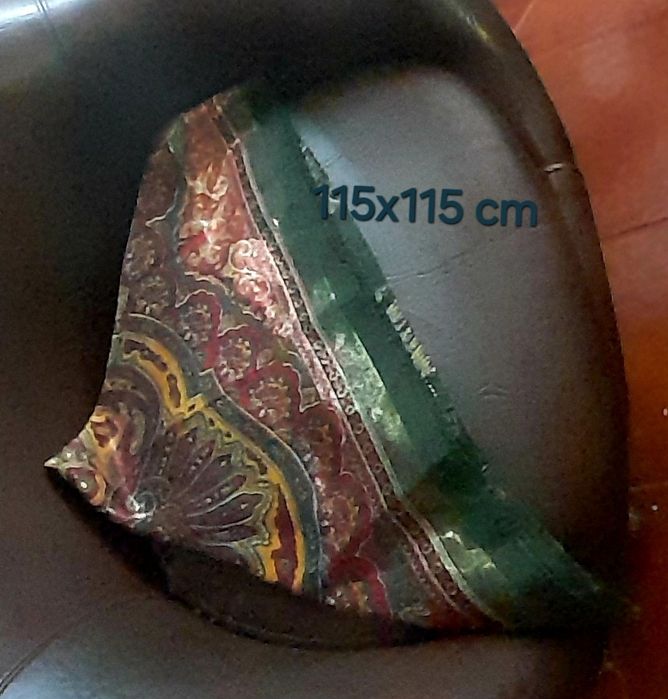 Lenços pretos e outros