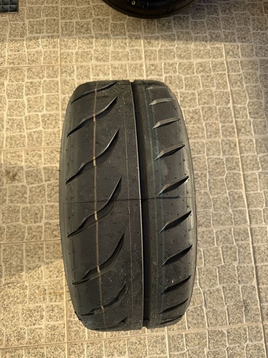 Jantes BRAID com pneus TOYO R888R