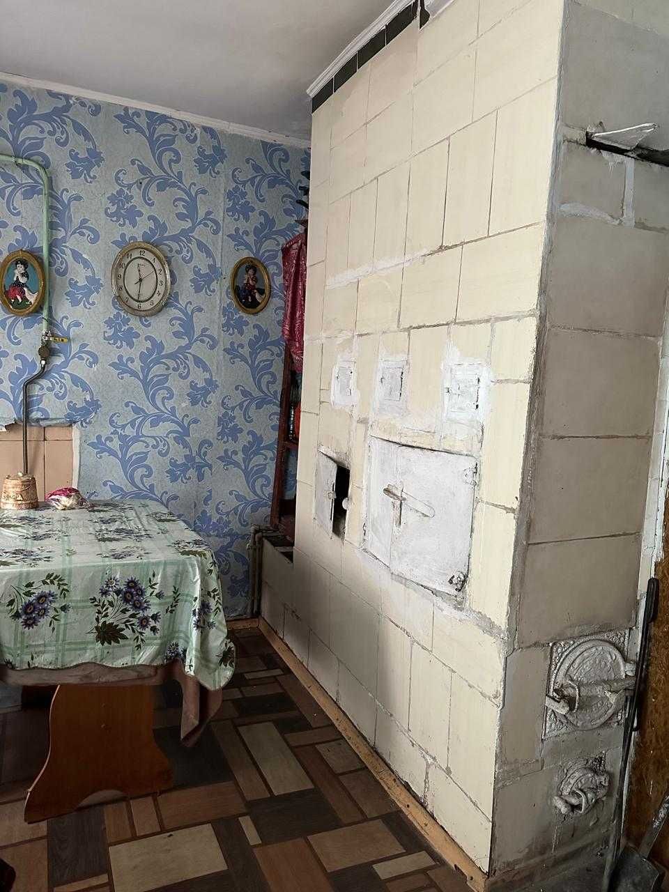 Продам будинок у місті Остер з ділянкою