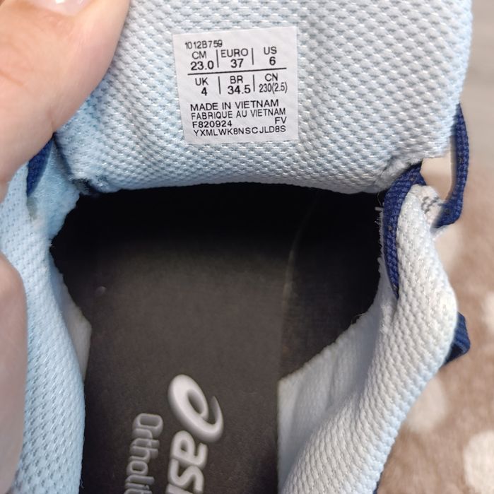 Жіночі кросівки для бігу ASICS Gel-Venture 10 1012B759-400