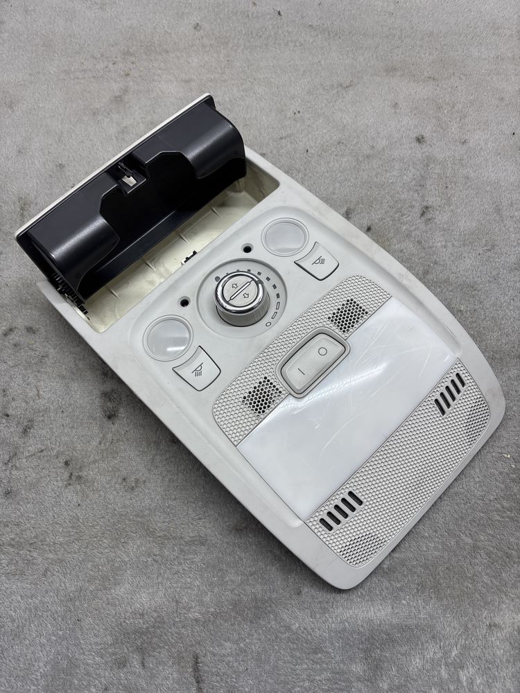 Audi a4 b8 lampka sufitu szyberdach