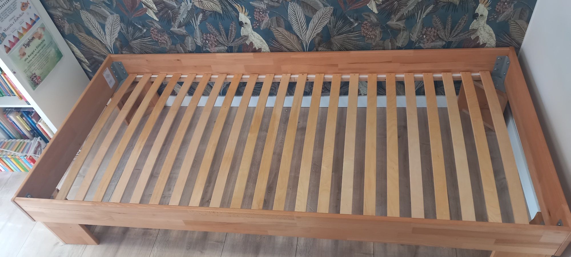 Łóżko 1-osobowe drewniane z materacem 90×200cm