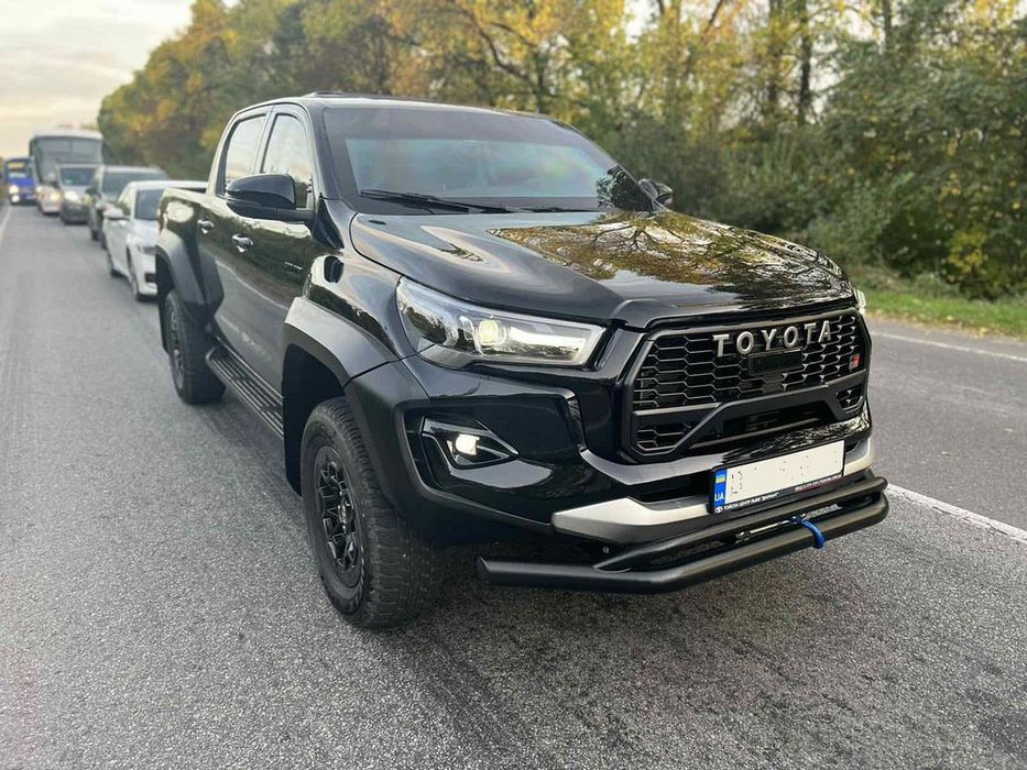 Toyota Hilux 2015-2020 рр. Передній вус подвійний Vegas (чорний, 76мм)