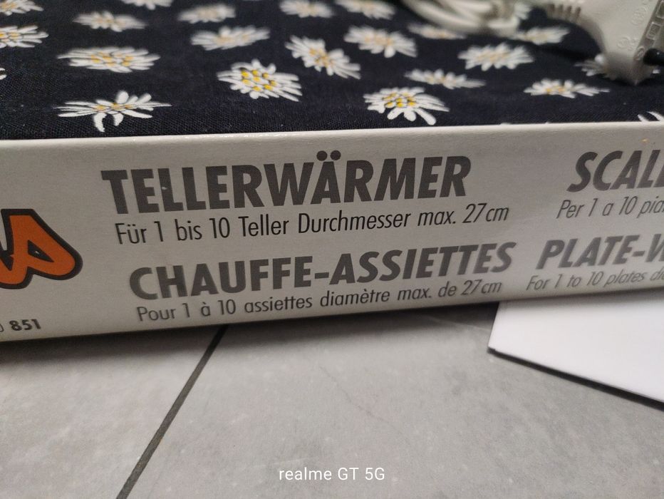 Elektryczny podgrzewacz talerzy