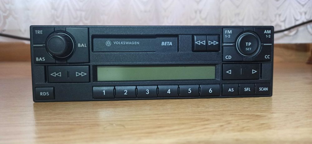 Oryginalne radio samochodowe Passat b5 + kod