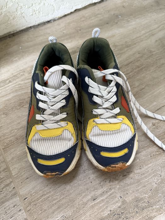 Безкоштовно кросівки