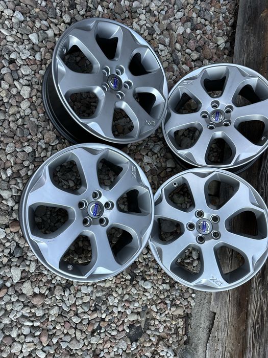 VOLVO XC60 XC70 V60 XC90 kpl koła FELGI 5x108 ET50 FORD PIĘKNE 18”