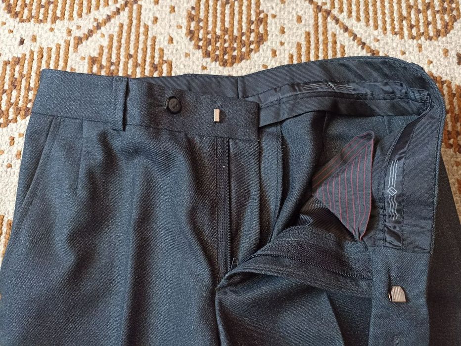 Костюм шкільний на 12- 14 років