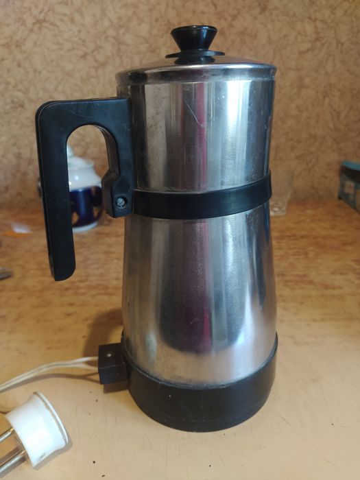 Электрокофеварка.