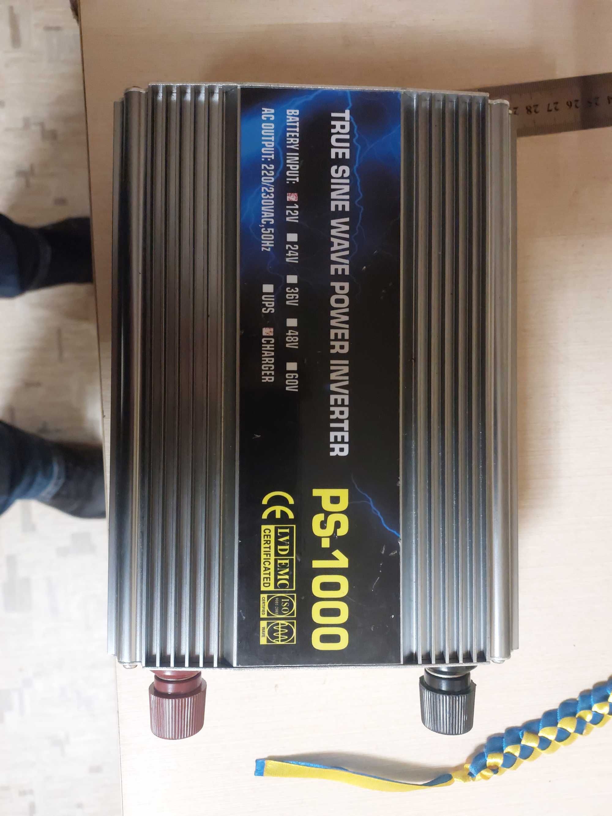 Інвертор 12-220 з зарядкою та чистою сінусоідою 1кВт PS-1000