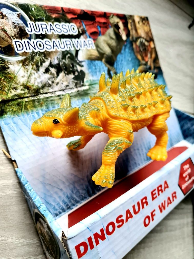 Ekstra figurka zabawka dla dzieci Dinozaur nowy