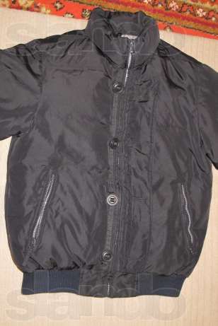 Продам тёплую куртку theatre. s.