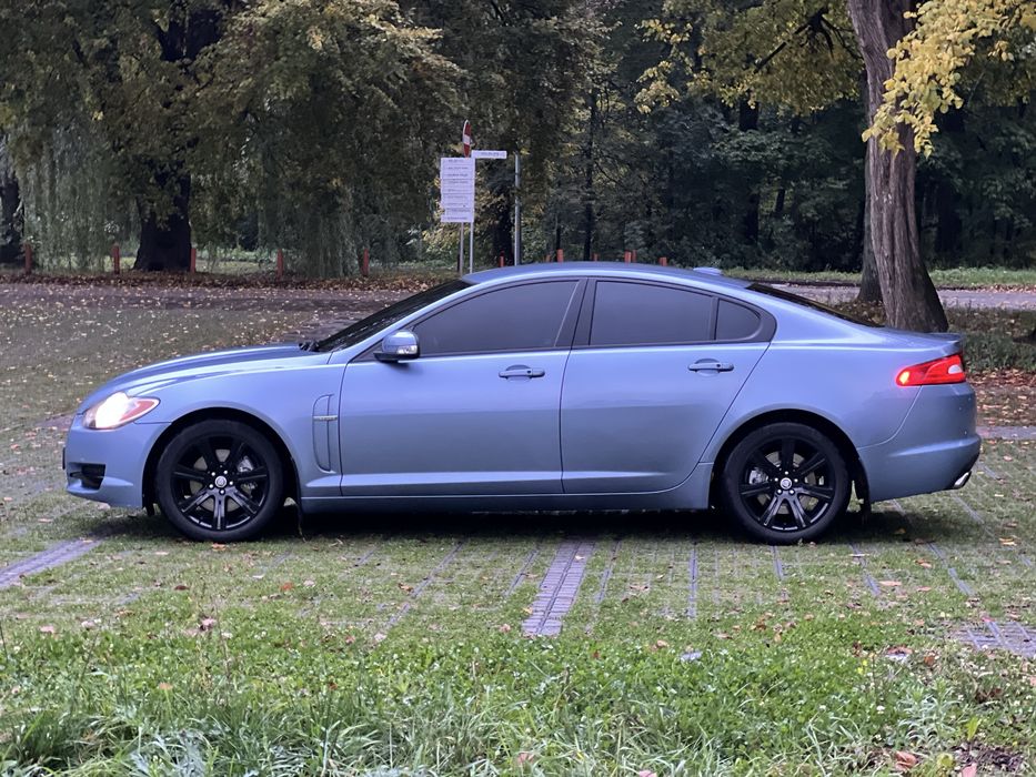 Jaguar Xf 2008 року