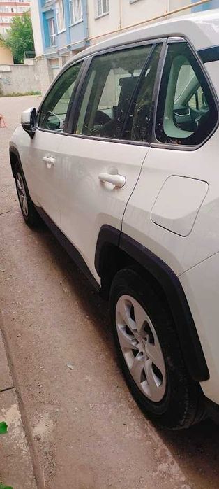 Офіційна Toyota RAV4 2020