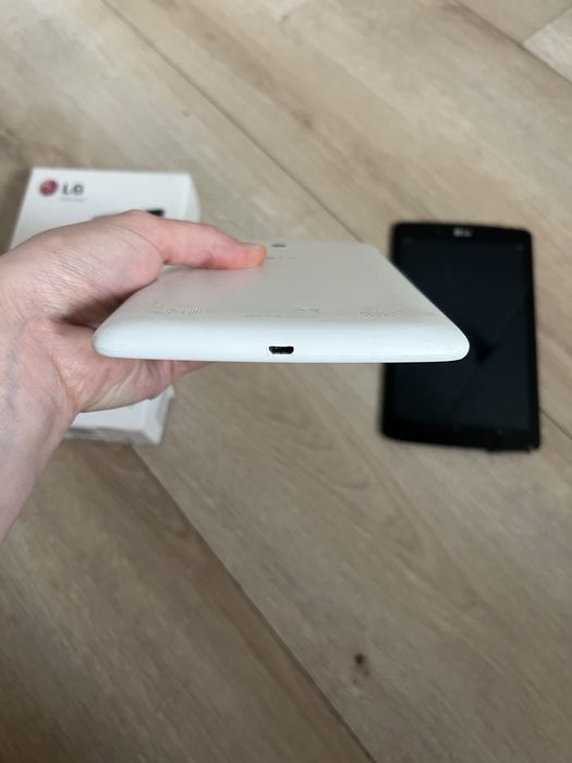 Планшет lg v400 на запчастини