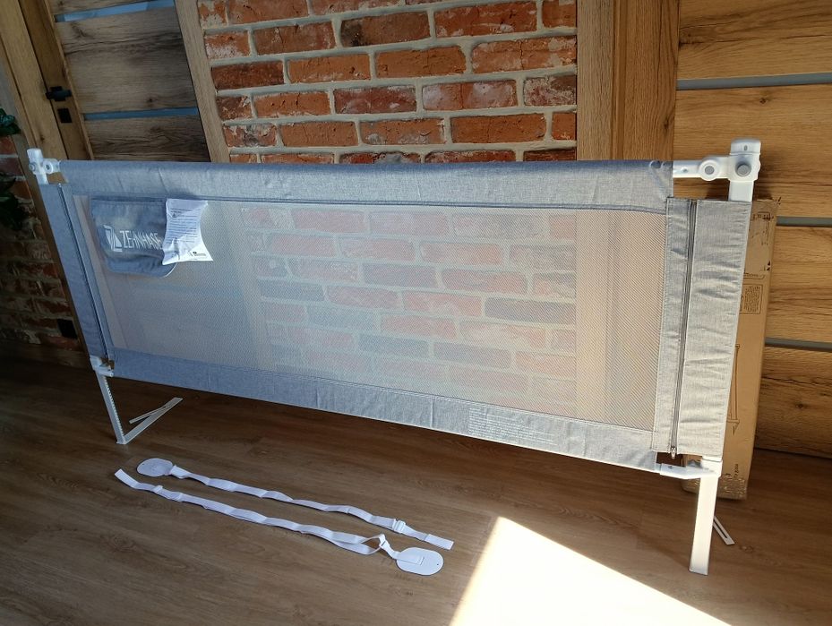 Wysoka Barierka zabezpieczająca na łóżko