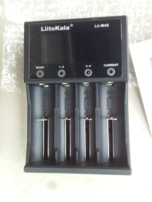 LiitoKala Lii-M4S зарядний пристрій з блоком живлення