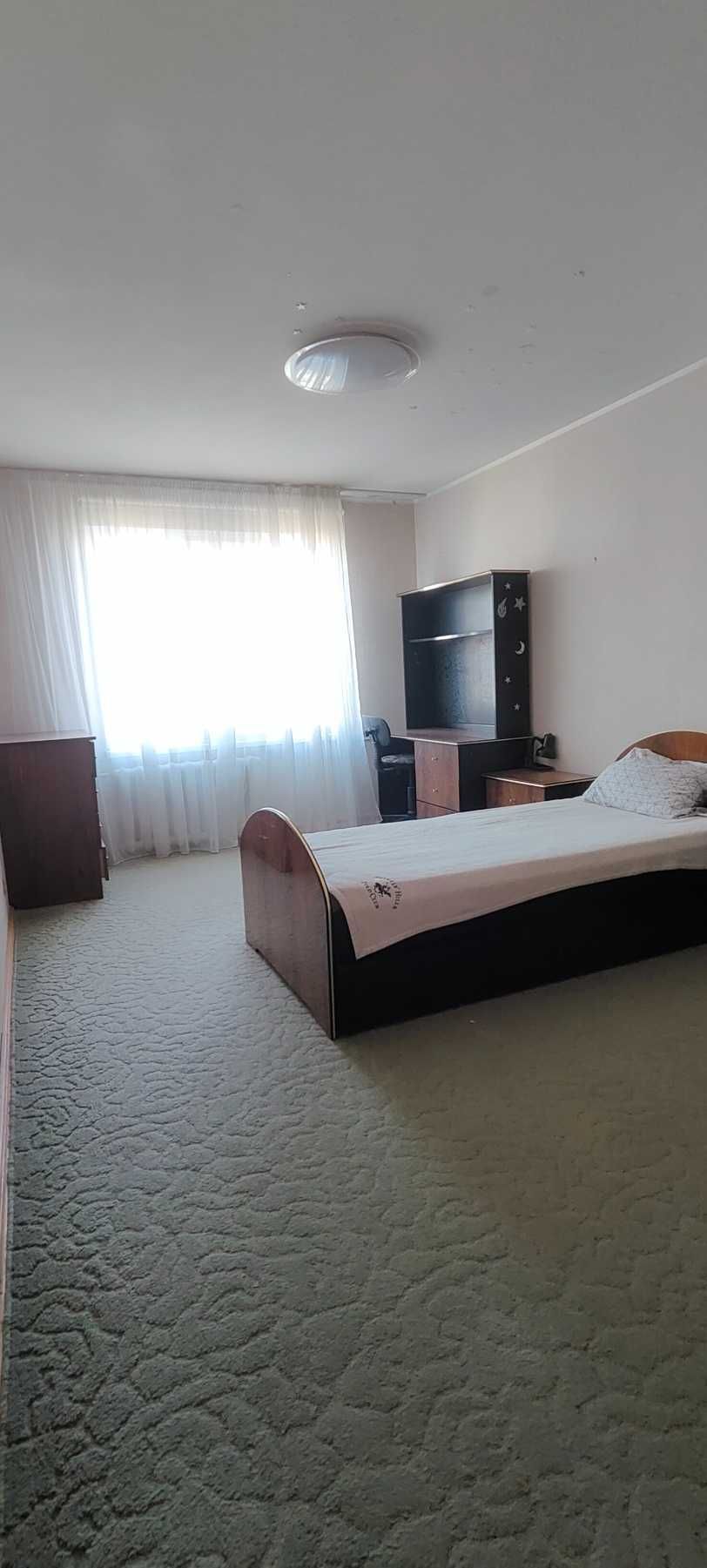 Продаж 3 кімнатної квартири на Митниці (перепланована з 5 кімнатної)