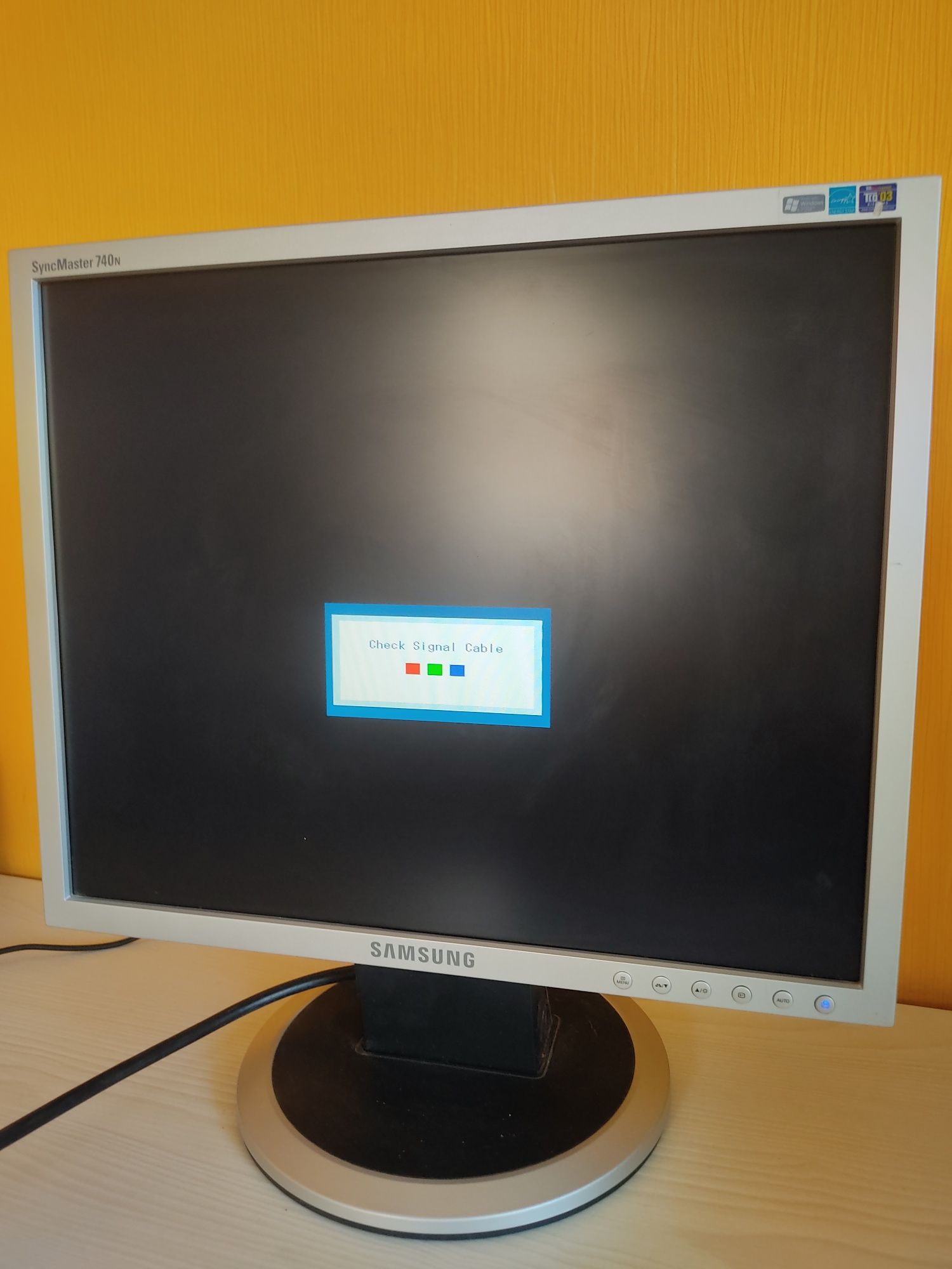 Монітор Samsung SyncMaster 740n 17"