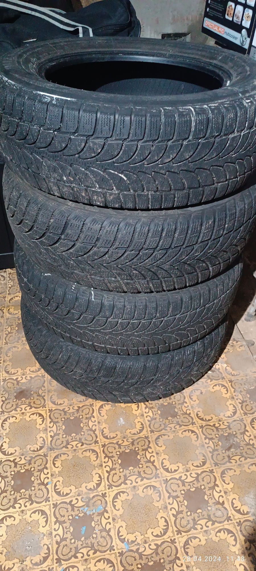 Продам резину на авто розммр 225/65 R 17