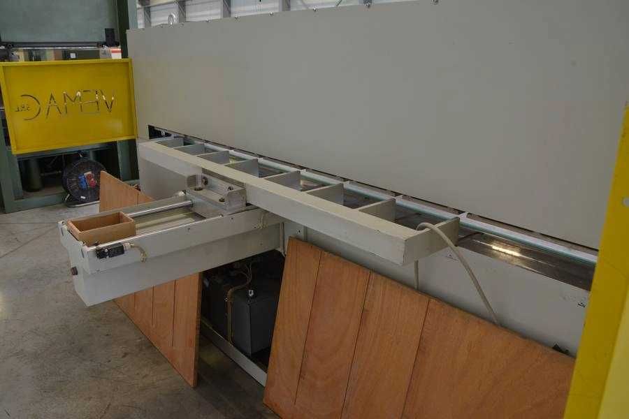 Gilotyna do forniru Vemac - hydrauliczna